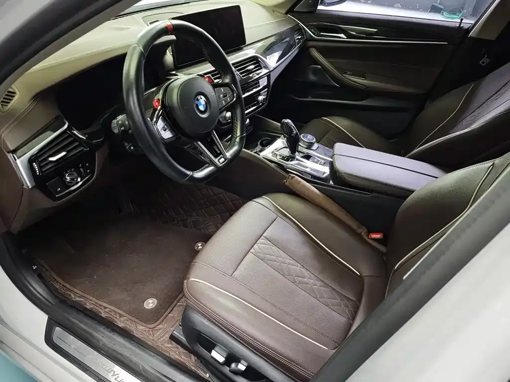 BMW 5 Series 2021 из CN, фото 3