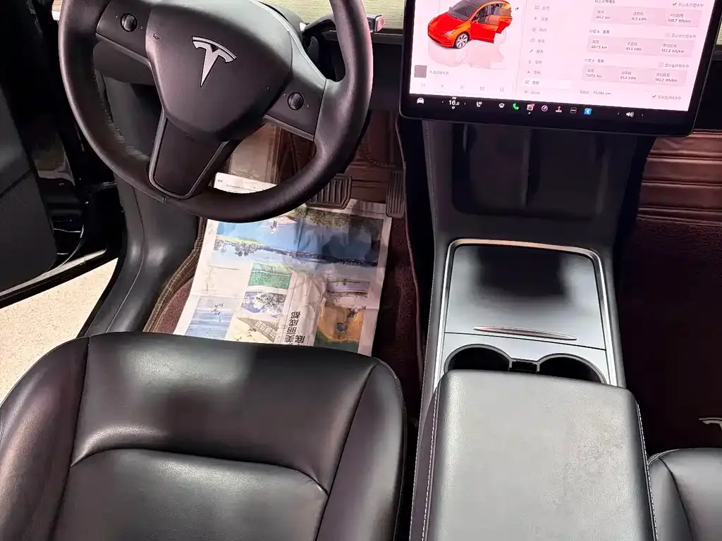 Tesla Model Y — фото 6
