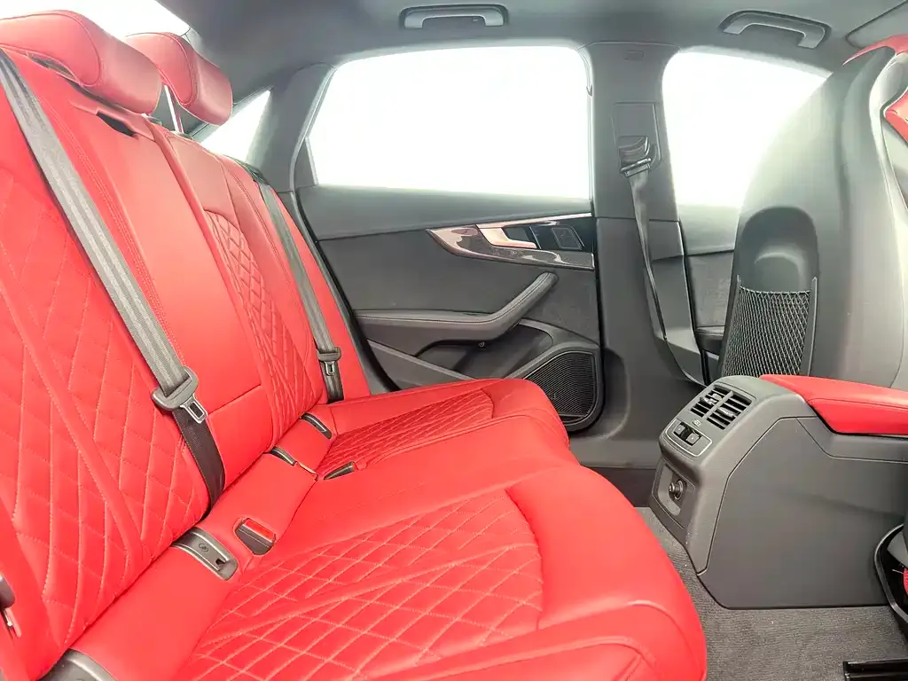 Audi S4 2024 из CN, фото 7