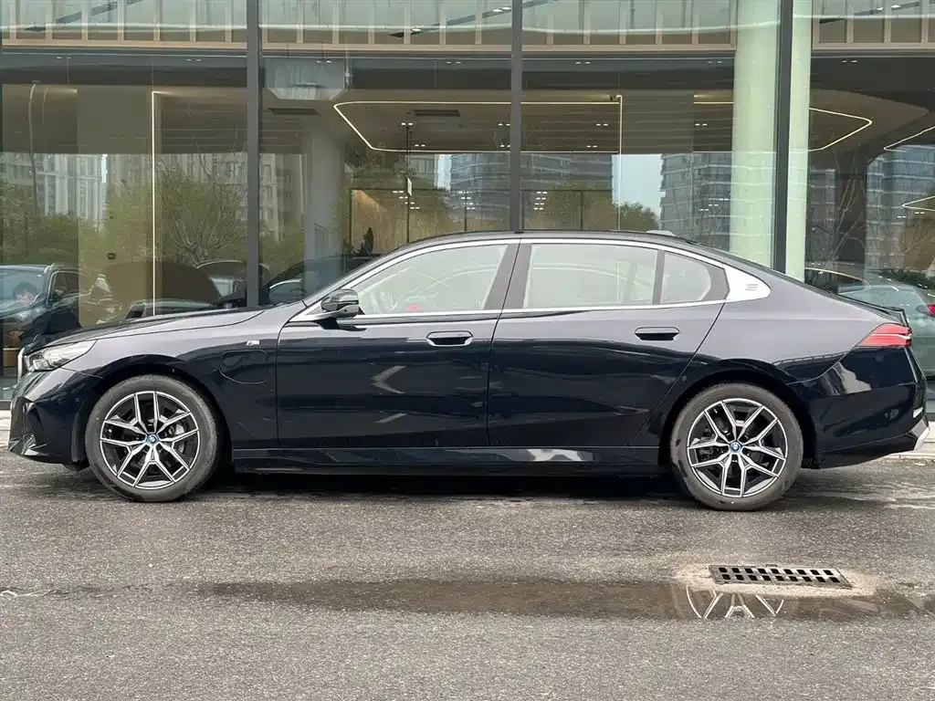 BMW i5 2025 из CN, фото 8