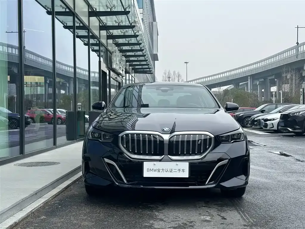 BMW i5 2025 из CN, фото 5