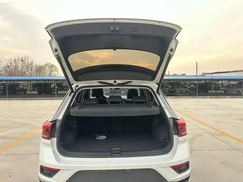Volkswagen T-Roc 2022 из CN, фото 5
