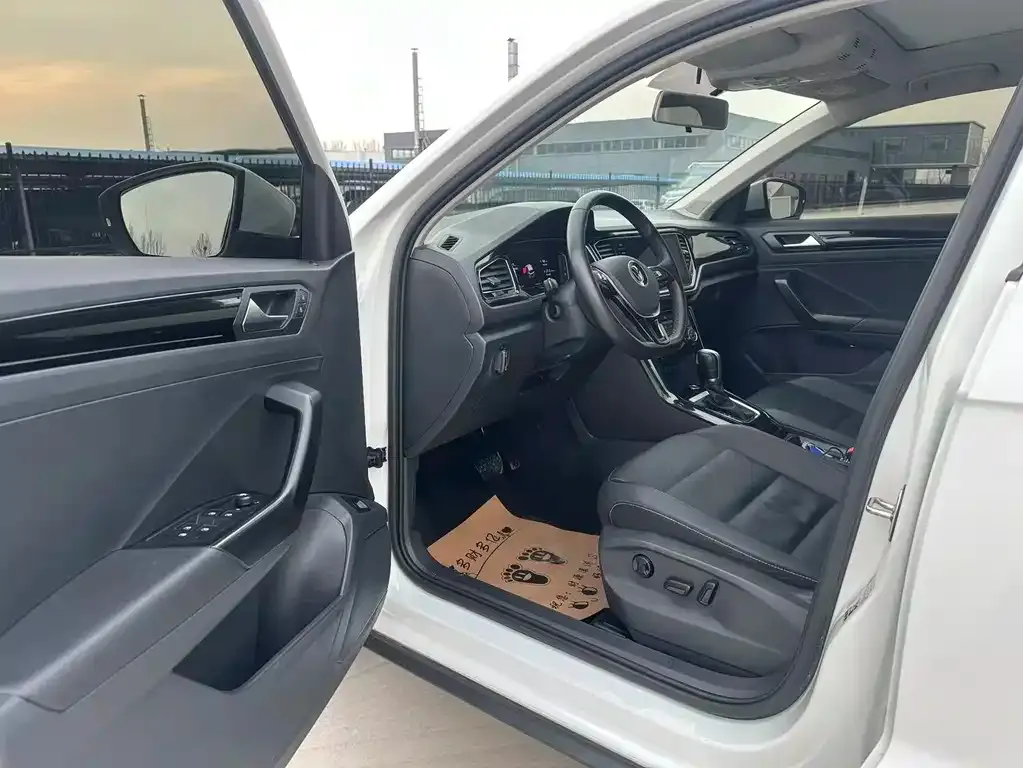 Volkswagen T-Roc 2022 из CN, фото 8