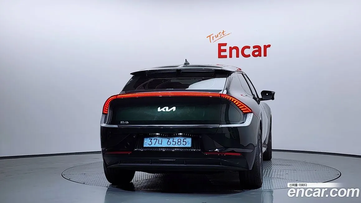 Kia EV6 — фото 8