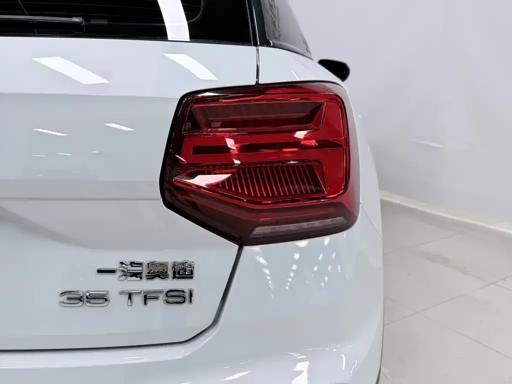 Audi Q2L 2022 из CN, фото 5