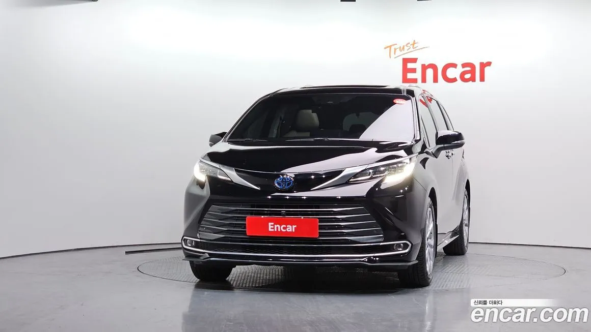 Toyota Sienna 2023 из KR, фото 2