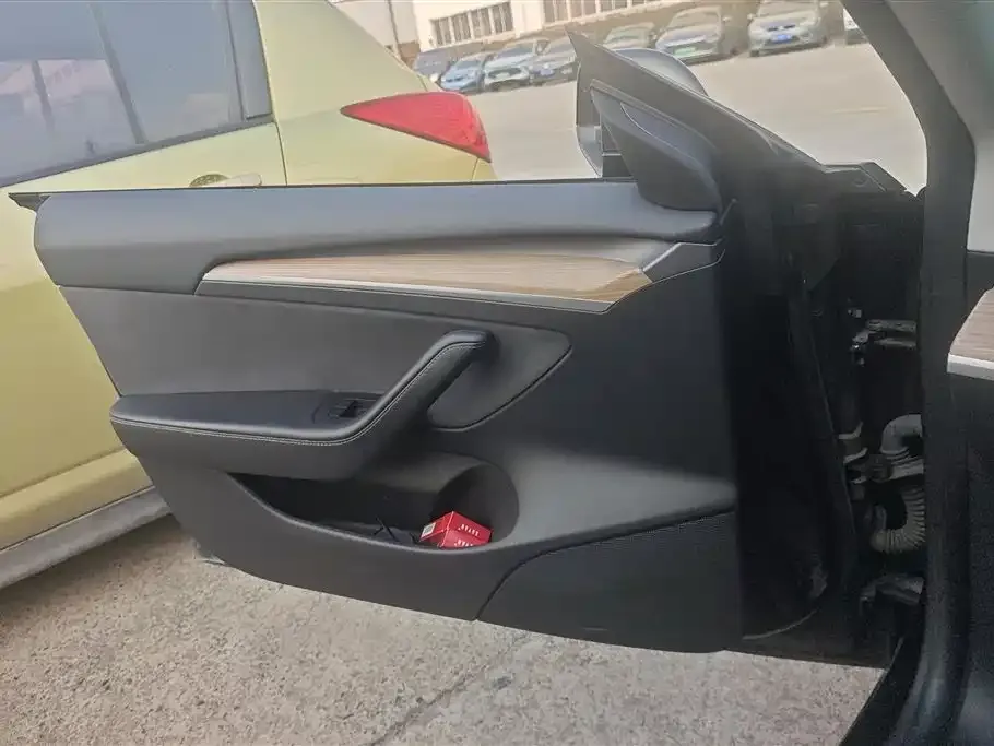 Tesla Model 3 2023 из CN, фото 4