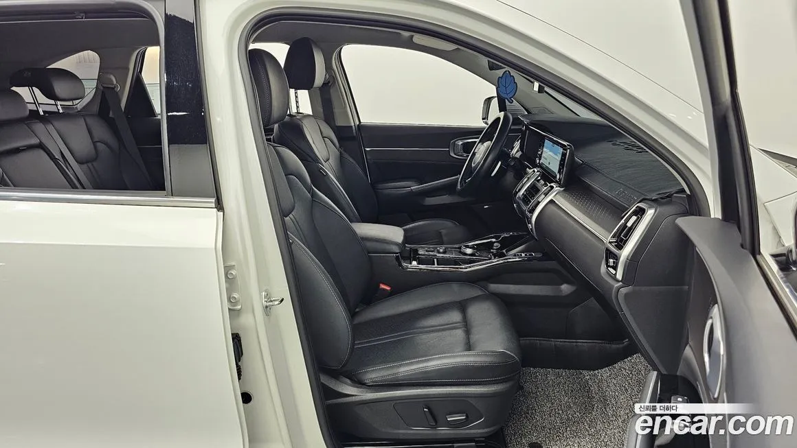 Kia Sorento — фото 6