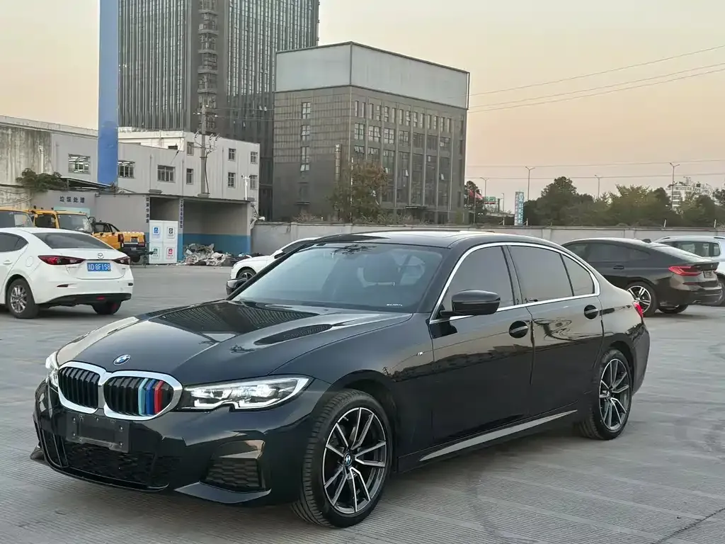 BMW 3 Series — фото 1