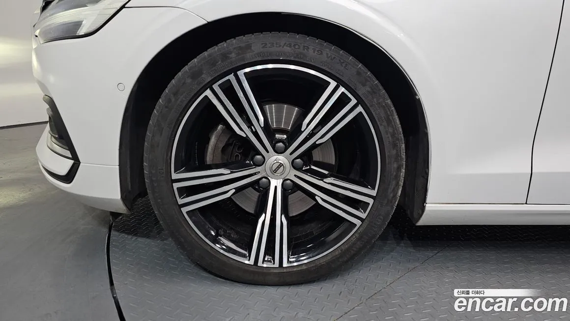 Volvo S60 2022 из KR, фото 4