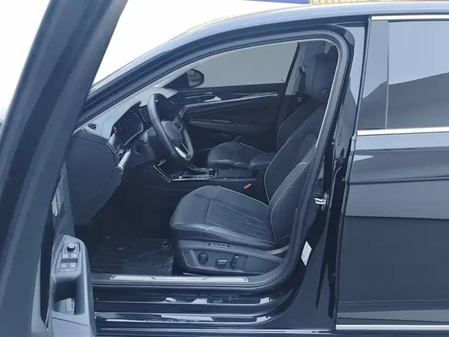Volkswagen Passat — фото 8