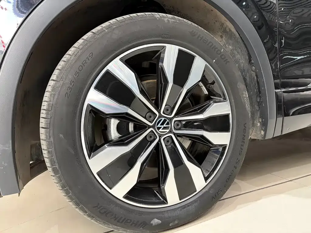 Volkswagen Tiguan L 2023 из CN, фото 8