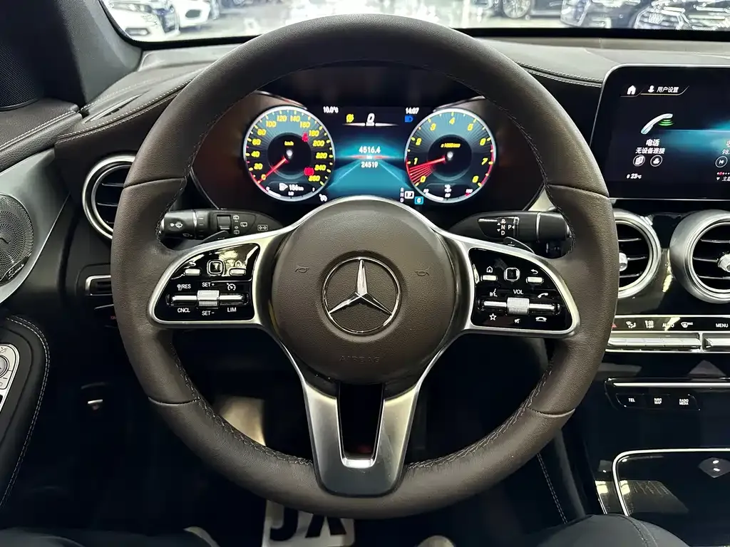 Mercedes-Benz GLC — фото 3