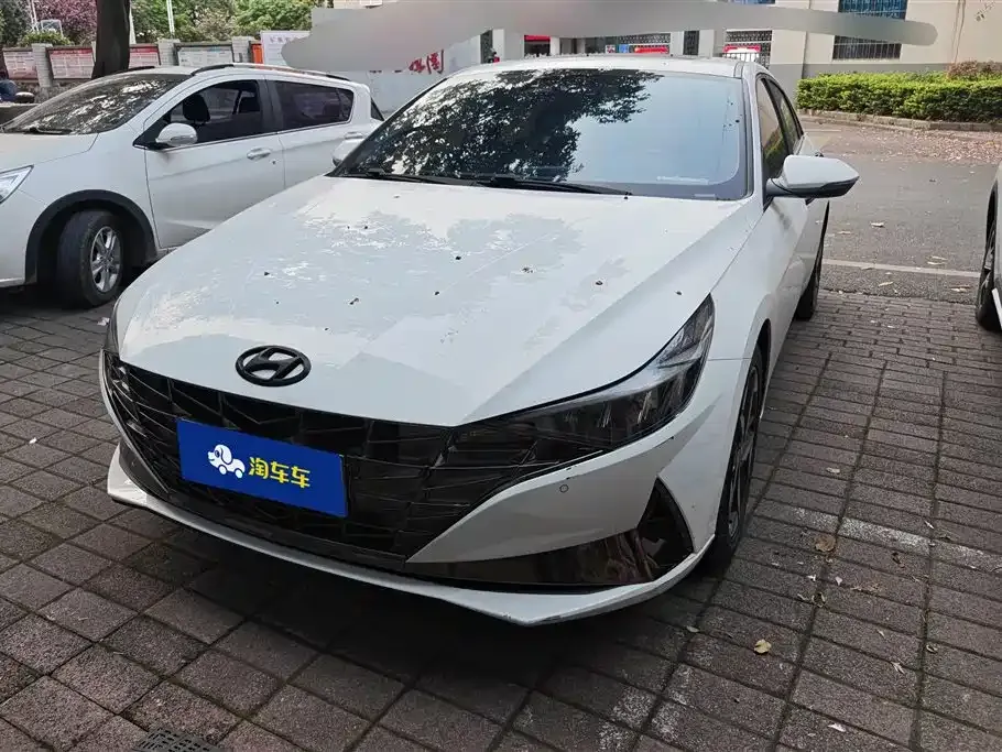 Hyundai Elantra — фото 8