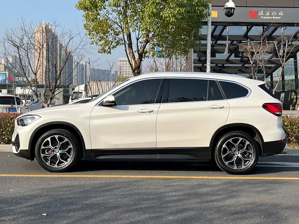 BMW X1 2021 из CN, фото 5
