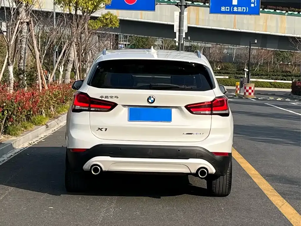 BMW X1 2021 из CN, фото 3