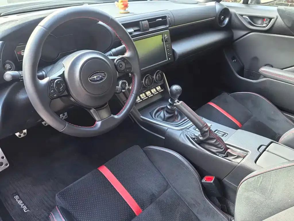 Subaru BRZ 2023 из CN, фото 5
