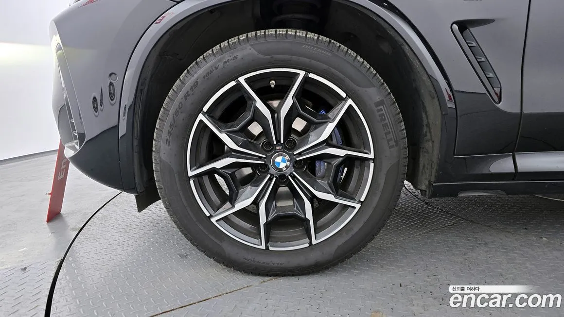 BMW X4 — фото 10