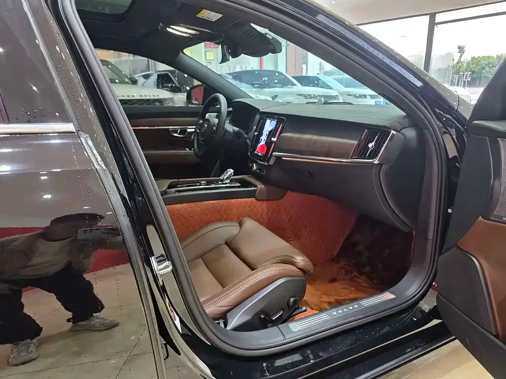 Volvo S90 2023 из CN, фото 7