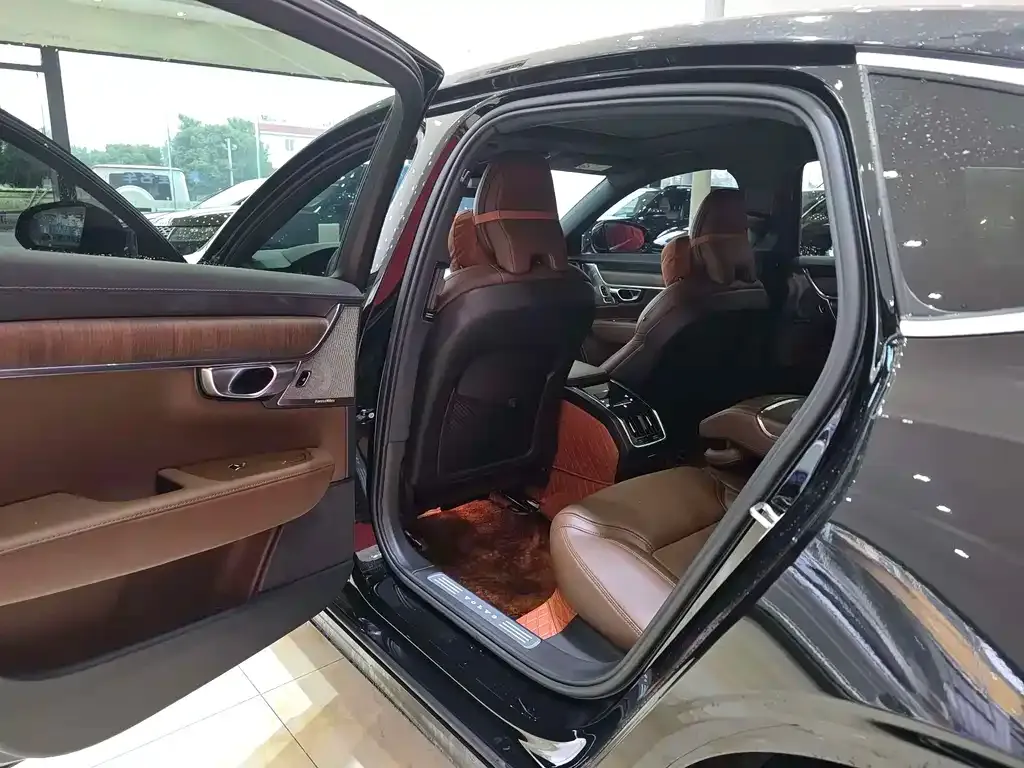 Volvo S90 2023 из CN, фото 9