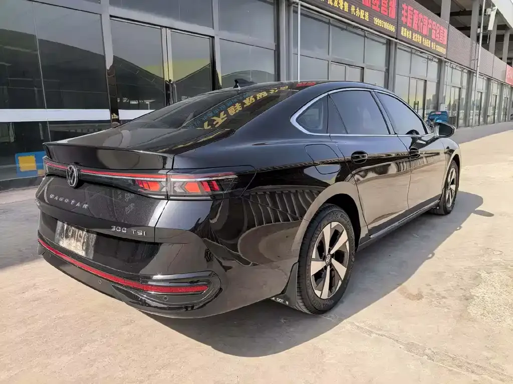 Volkswagen Magotan 2025 из CN, фото 4