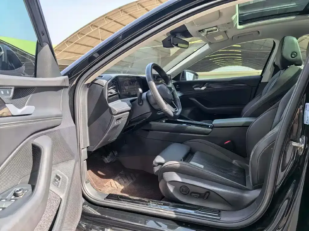Volkswagen Magotan 2025 из CN, фото 10