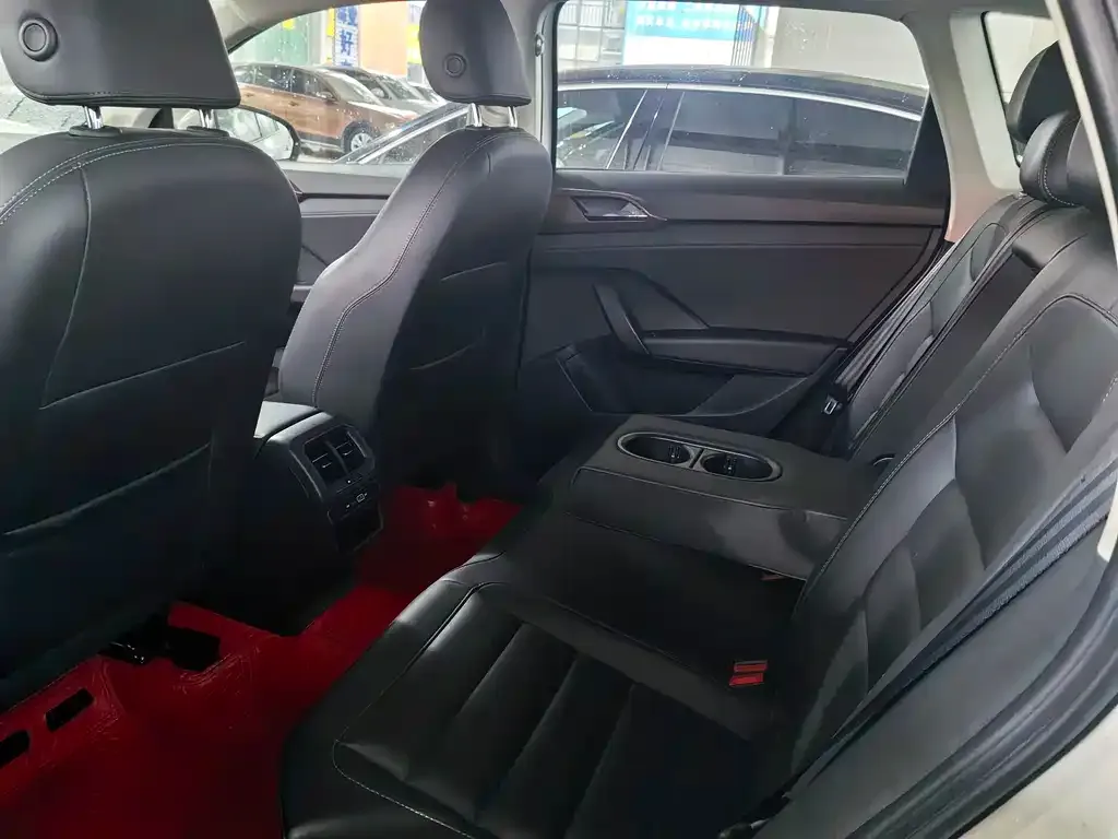 Volkswagen Tharu 2022 из CN, фото 7