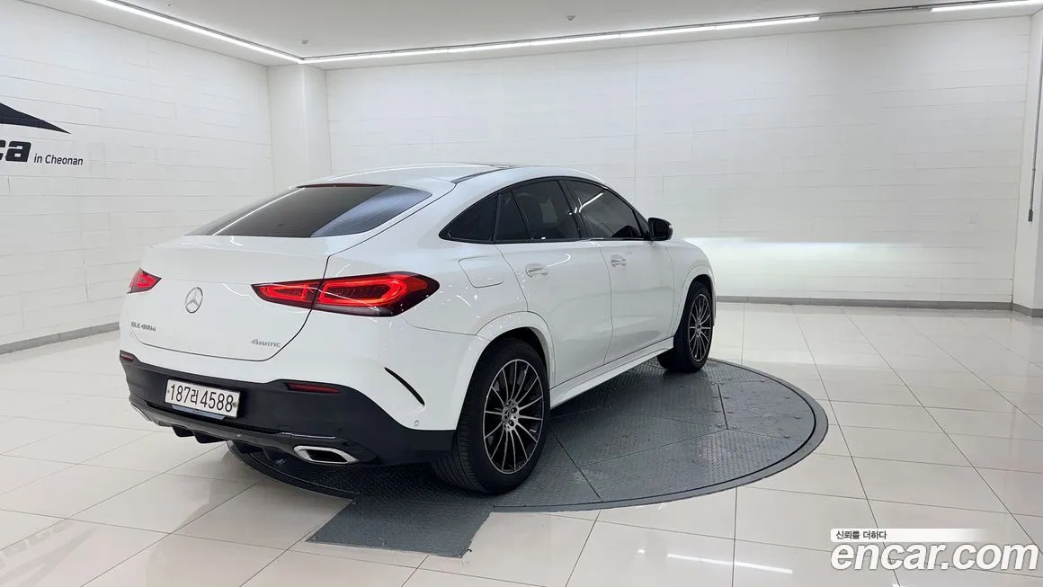 Mercedes-Benz GLE-Class — фото 9