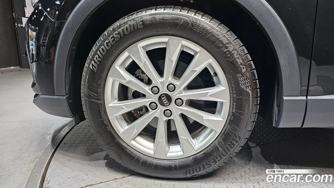 Audi Q3 2023 из KR, фото 7
