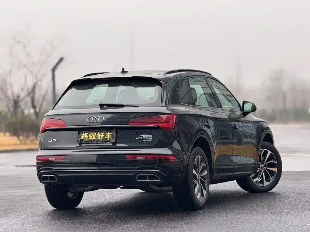 Audi Q5L — фото 5