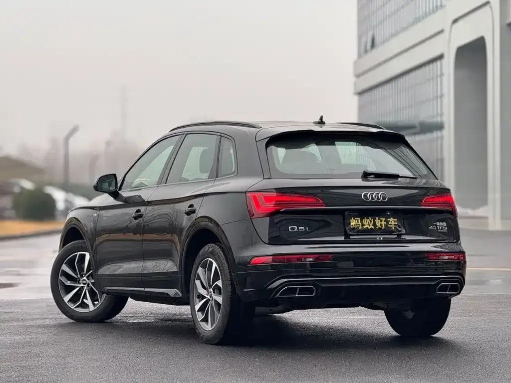 Audi Q5L — фото 2