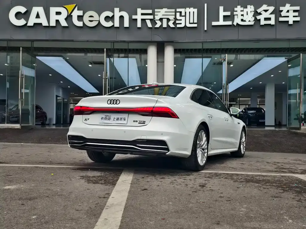 Audi A7L 2024 из CN, фото 9