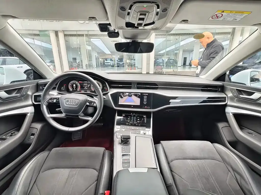 Audi A7L 2024 из CN, фото 3