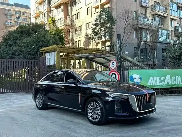 Hongqi H5 — фото 2