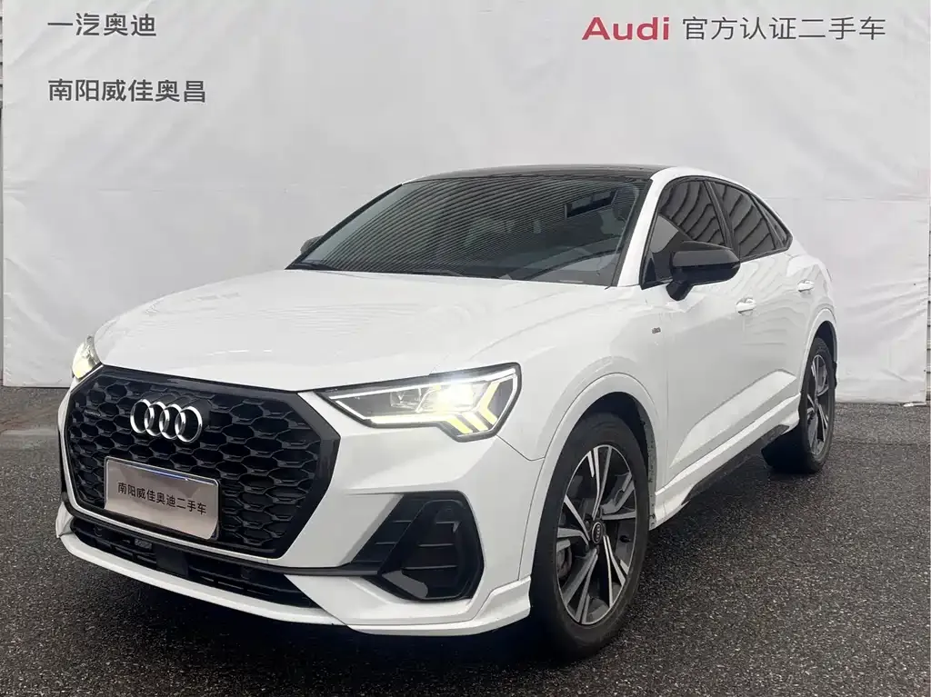Audi Q3 Sportback — фото 1