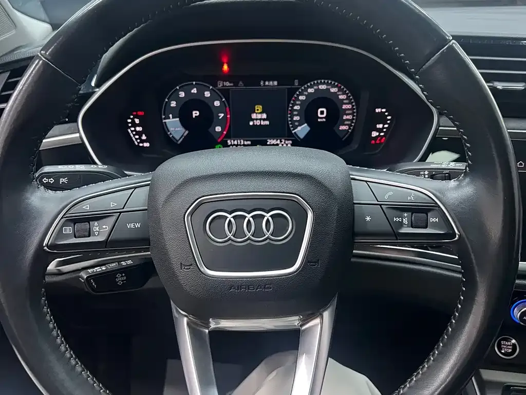 Audi Q3 — фото 10