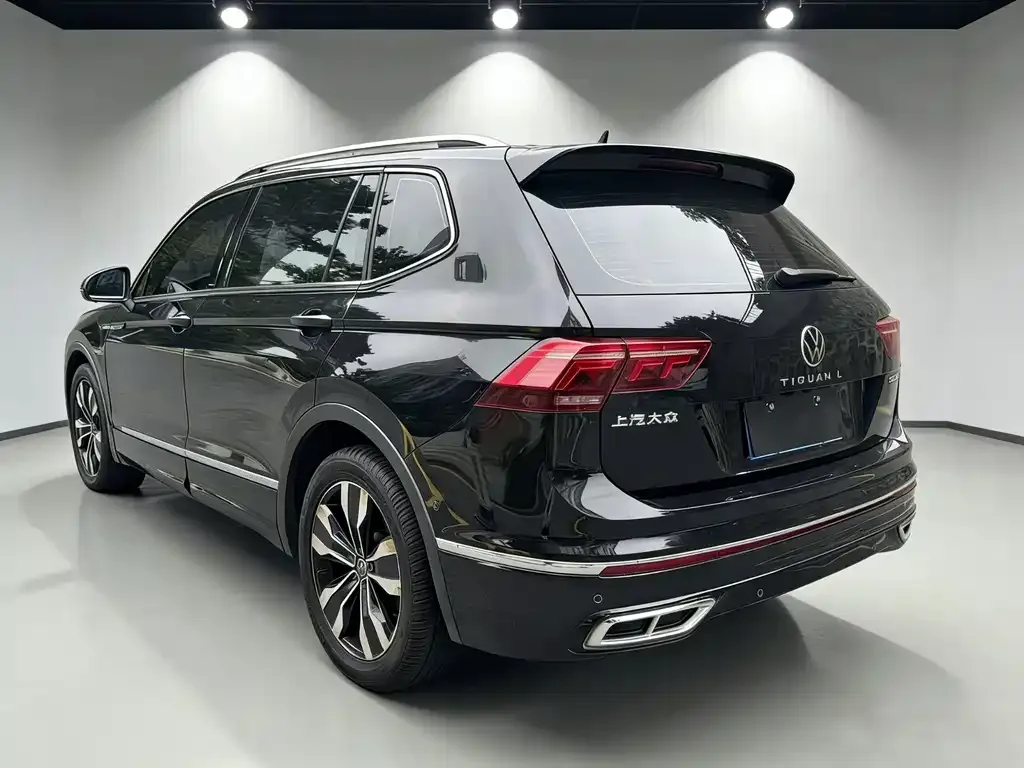 Volkswagen Tiguan L — фото 8