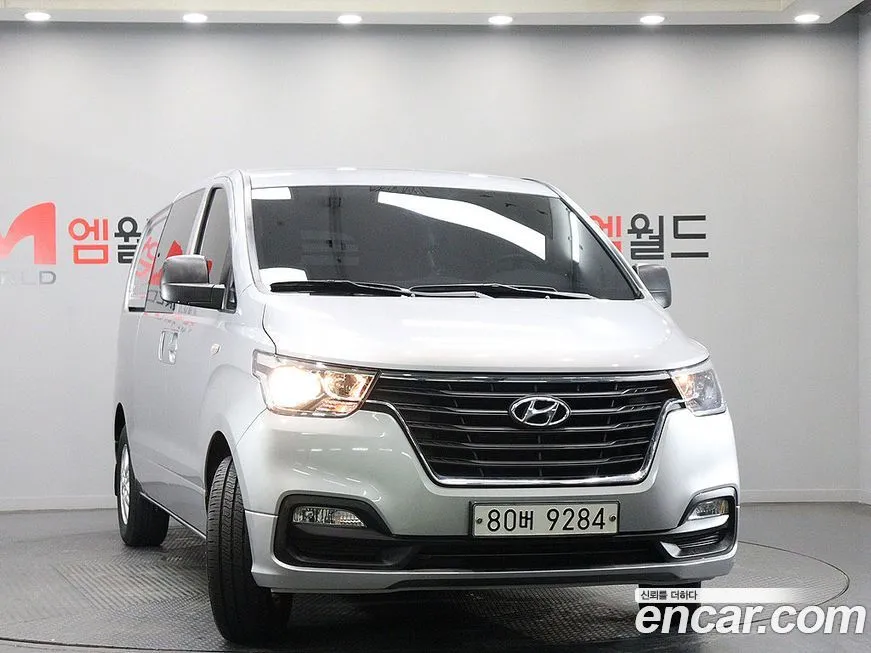 Hyundai Starex — фото 6