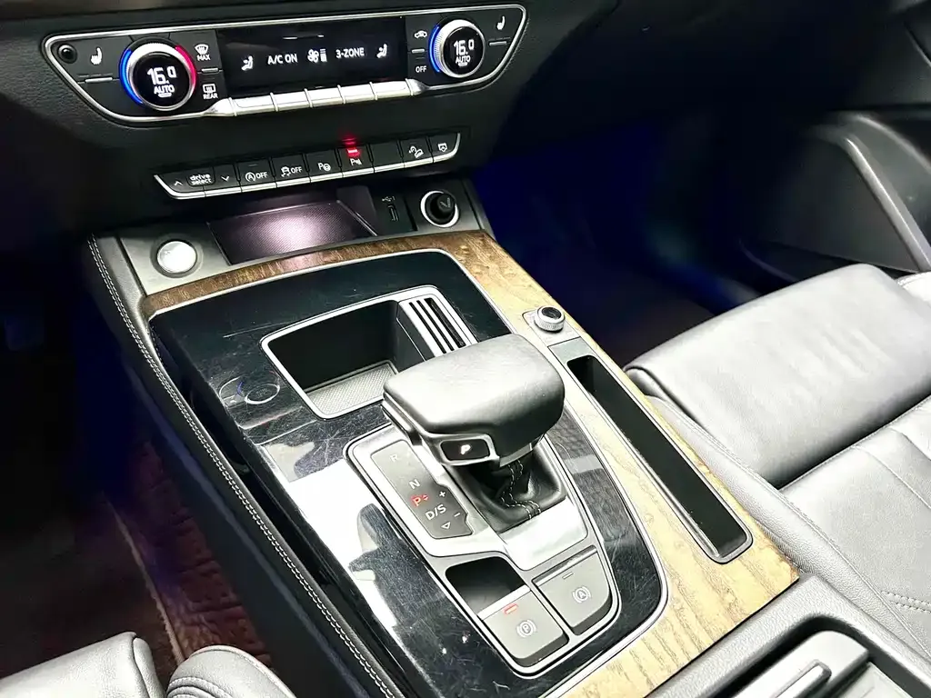 Audi Q5L 2022 из CN, фото 8