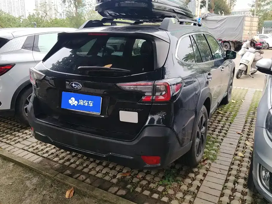 Subaru Outback — фото 10