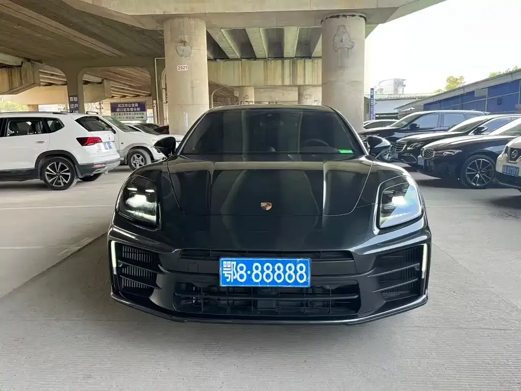 Porsche Panamera 2025 из CN, фото 10