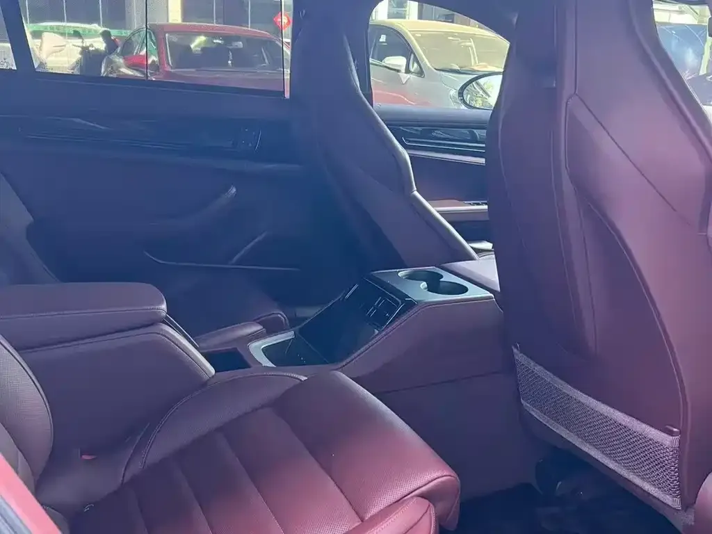Porsche Panamera 2025 из CN, фото 9