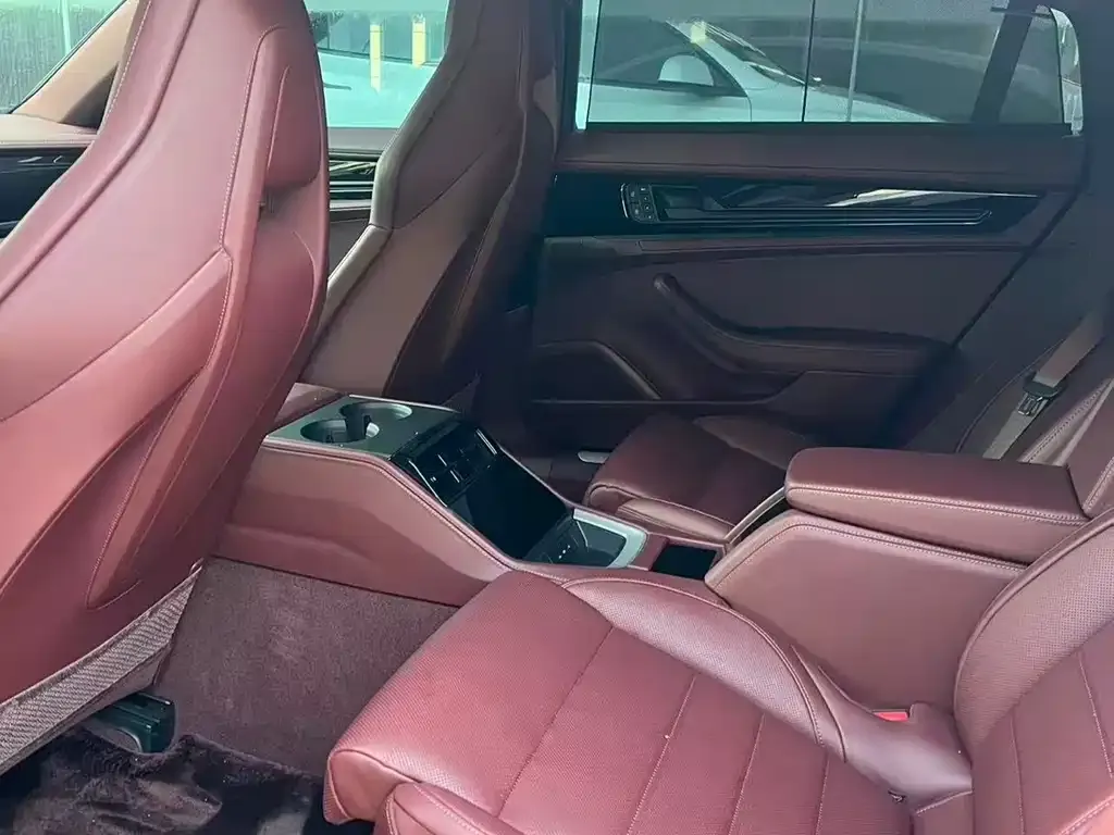 Porsche Panamera 2025 из CN, фото 7