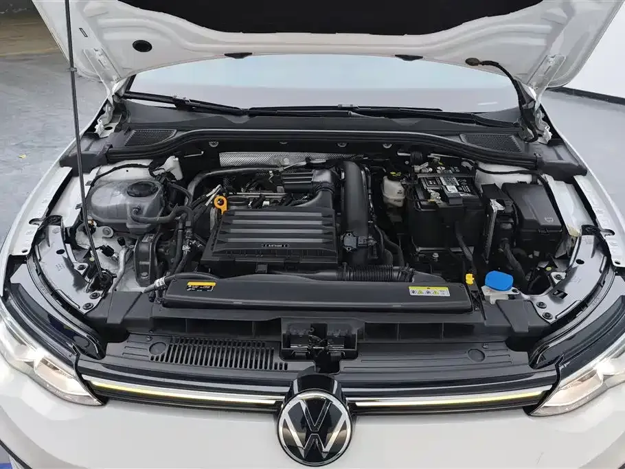 Volkswagen Golf 2022 из CN, фото 10