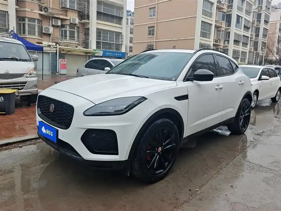 Jaguar E-PACE — фото 1