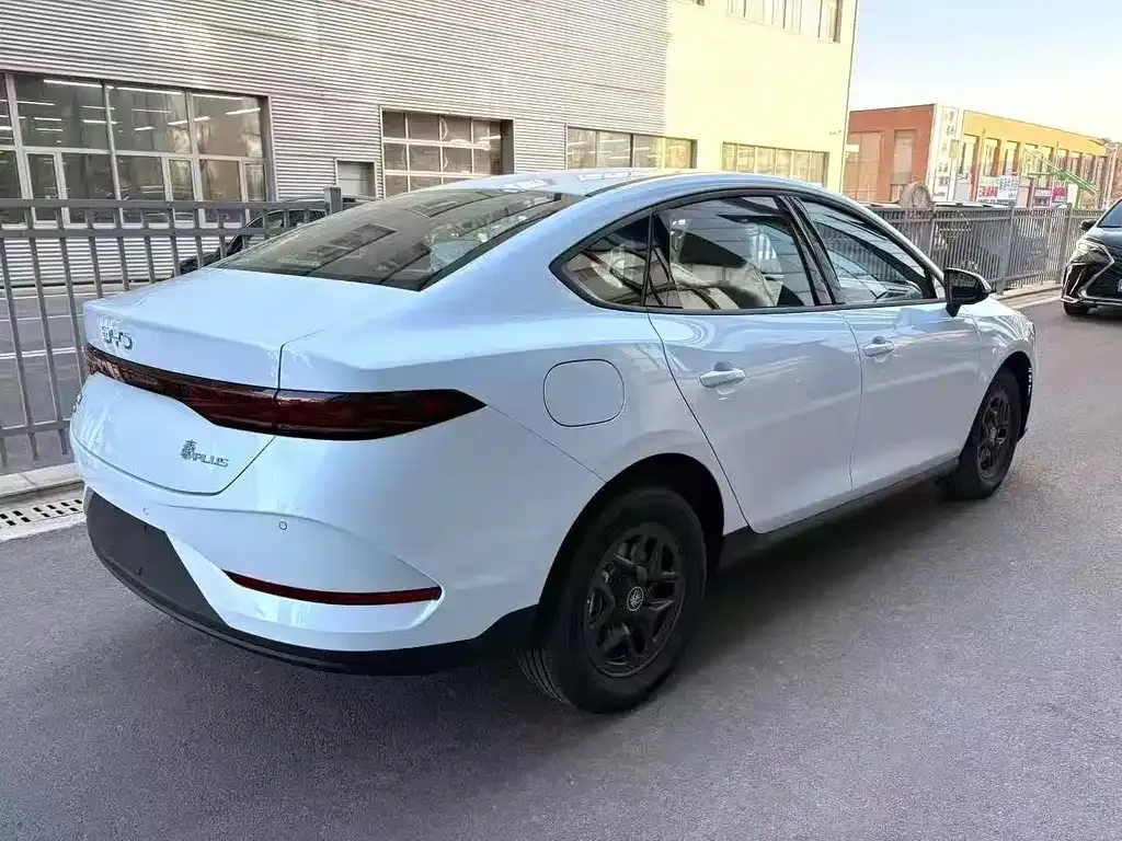 BYD Qin PLUS — фото 4