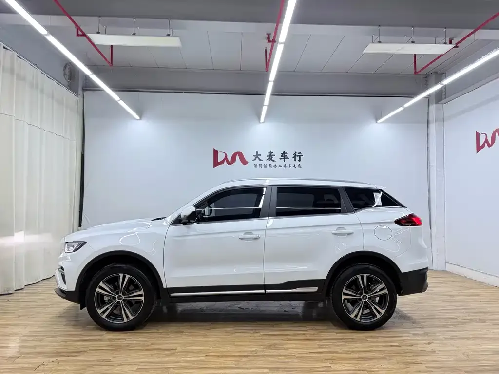 Geely Boyue 2022 из CN, фото 2