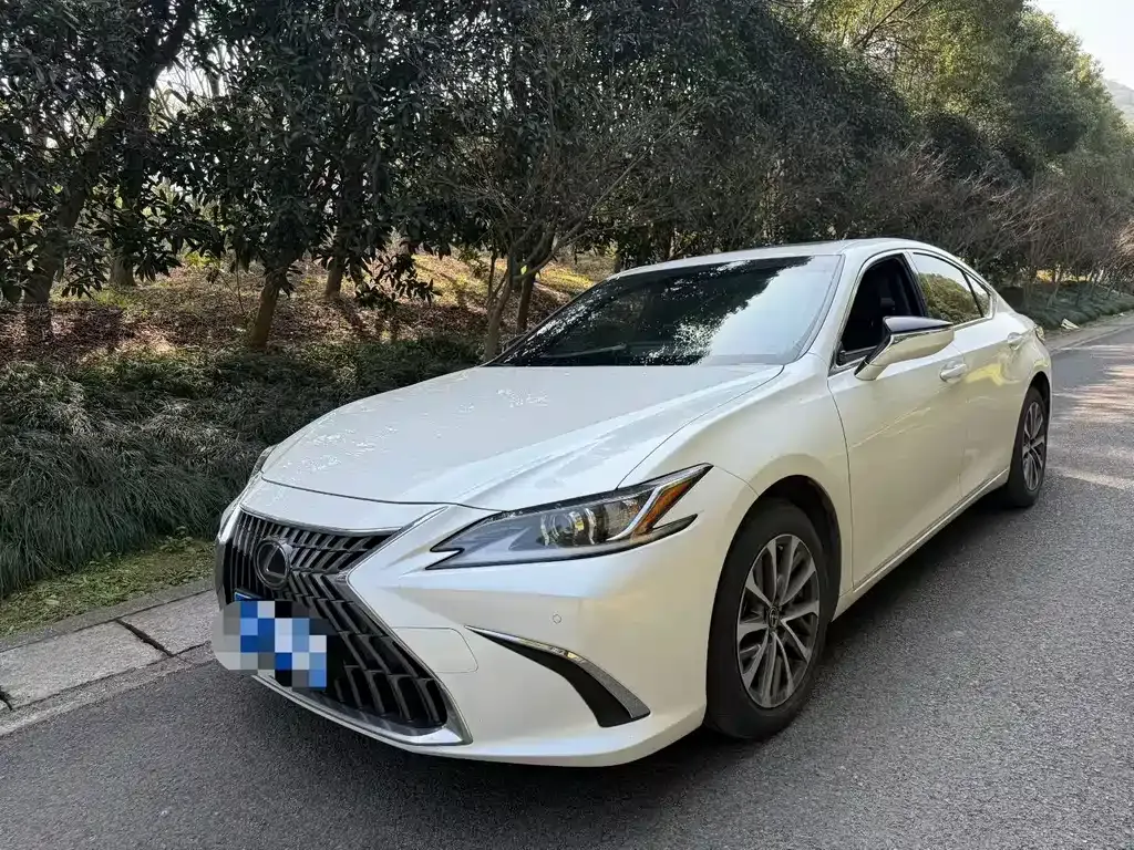 Lexus ES 2024 из CN, фото 1