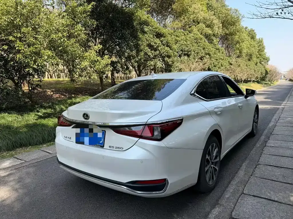 Lexus ES 2024 из CN, фото 5