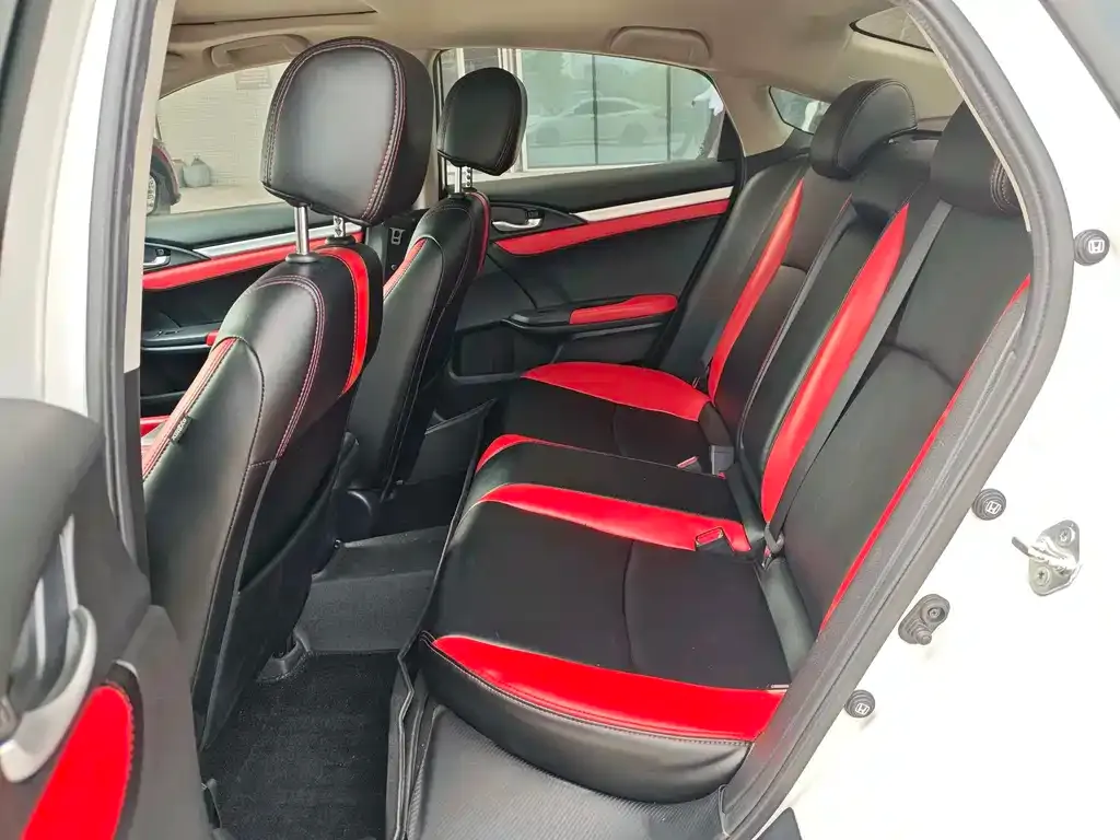 Honda Civic — фото 4